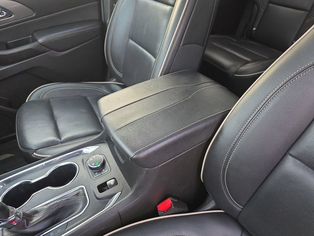Certified 2023 Chevrolet Traverse Premier w/ Redline Edition AWD/4WD image 24