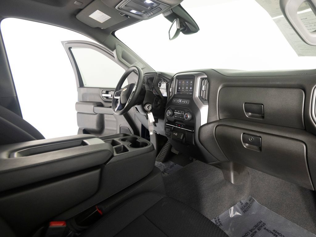 Used 2022 Chevrolet Silverado 2500 Custom w/ Custom Value Package AWD/4WD image 21