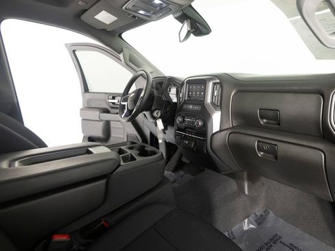 Used 2022 Chevrolet Silverado 2500 Custom w/ Custom Value Package AWD/4WD image 21