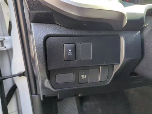 Used 2022 Toyota Tacoma SR5 AWD/4WD image 15