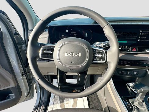 New 2026 Kia Carnival SX FWD image 11