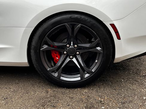 Used 2018 Chevrolet Camaro SS image 5