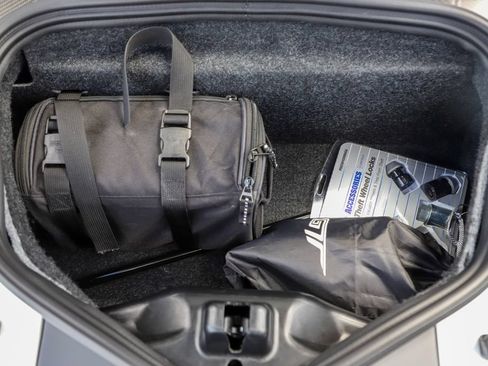 Used 2017 Ford GT RWD image 55