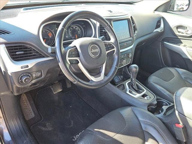 Used 2018 Jeep Cherokee Latitude Plus FWD image 8