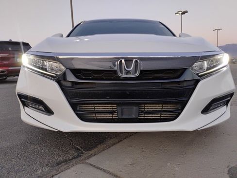 Used 2019 Honda Accord EX image 5