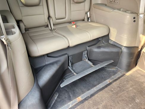 Used 2014 Honda Odyssey Touring Elite image 29
