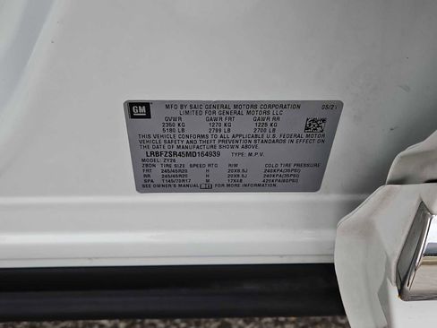 Certified 2021 Buick Envision Avenir w/ Technology Package II image 36