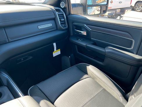 New 2026 RAM 3500 Laramie AWD/4WD image 10