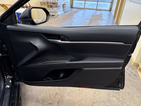Used 2023 Toyota Camry SE FWD image 25