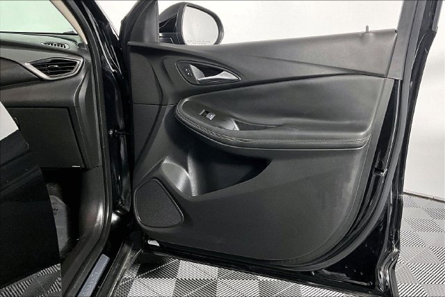 Used 2023 Buick Encore GX Preferred w/ Cold Weather Comfort Package FWD image 23