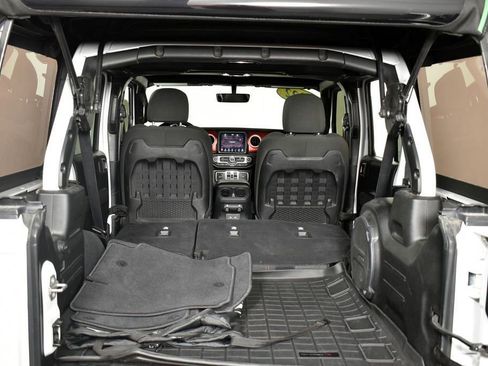 Used 2022 Jeep Wrangler Unlimited Rubicon w/ LED Lighting Group image 23