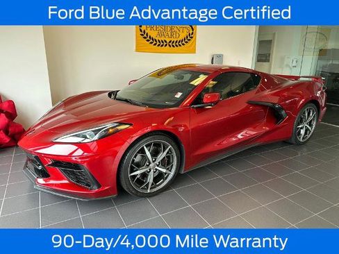 Used 2022 Chevrolet Corvette Stingray Preferred Cpe w/ Z51 Performance Package RWD image 3
