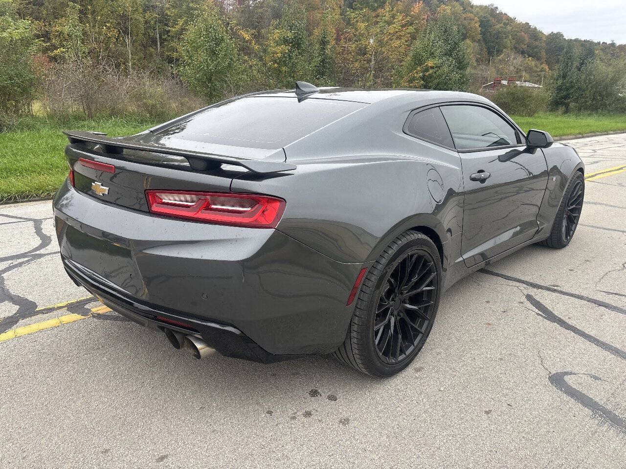 Used 2017 Chevrolet Camaro SS RWD image 5