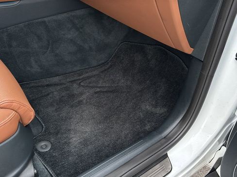 Certified 2026 Genesis GV70 2.5T Advanced image 39