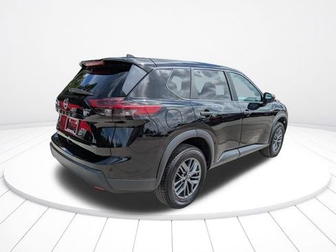 Used 2024 Nissan Rogue S FWD image 4