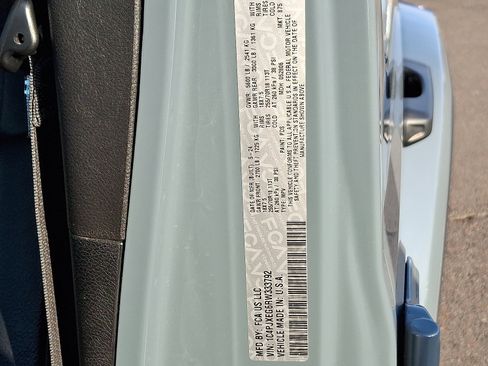 Used 2024 Jeep Wrangler Unlimited Sahara w/ Technology Group image 28