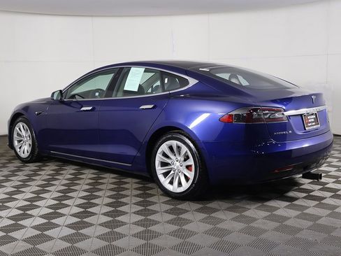 Used 2019 Tesla Model S 100D image 9