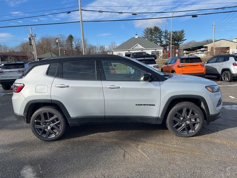 New 2026 Jeep Compass Limited image 8