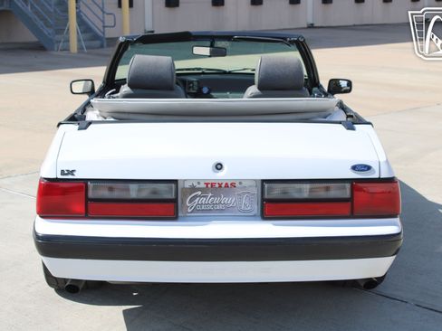 Used 1989 Ford Mustang LX RWD image 12