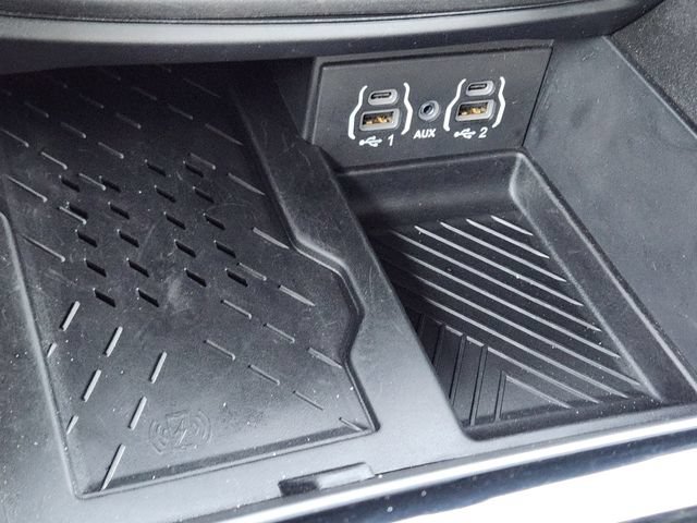 Used 2025 Chrysler Pacifica Limited FWD image 20