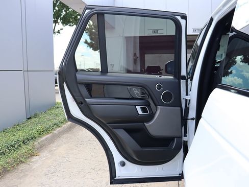Used 2018 Land Rover Range Rover HSE image 47