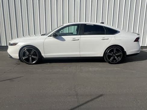 Used 2024 Honda Accord Sport image 3