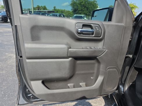 Used 2019 Chevrolet Silverado 1500 Custom Trail Boss w/ Custom Convenience Package AWD/4WD image 16