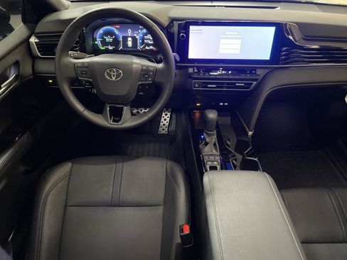 Used 2025 Toyota Camry XSE image 30