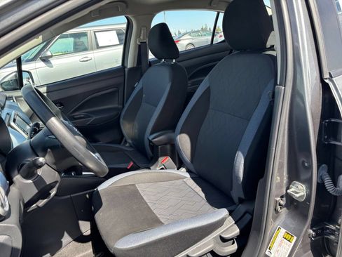 Used 2025 Nissan Versa SV FWD image 20