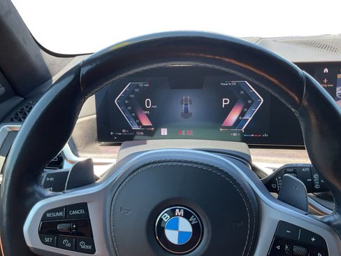 Used 2023 BMW X7 xDrive40i w/ M Sport Package AWD/4WD image 12
