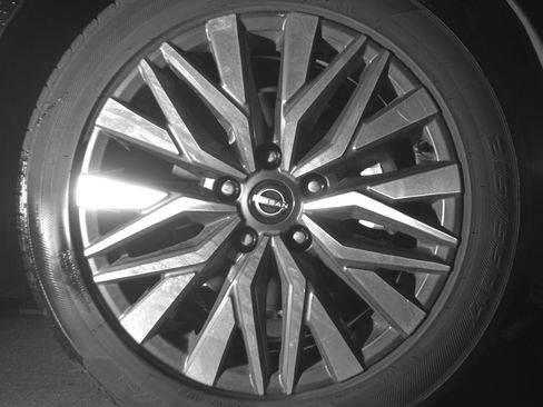 Used 2025 Nissan Altima 2.5 SV FWD image 13