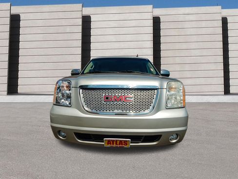 Used 2012 GMC Yukon XL SLT AWD/4WD image 7