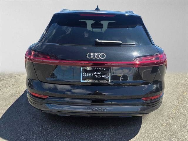 Used 2024 Audi Q8 e-tron Premium Plus AWD/4WD image 4