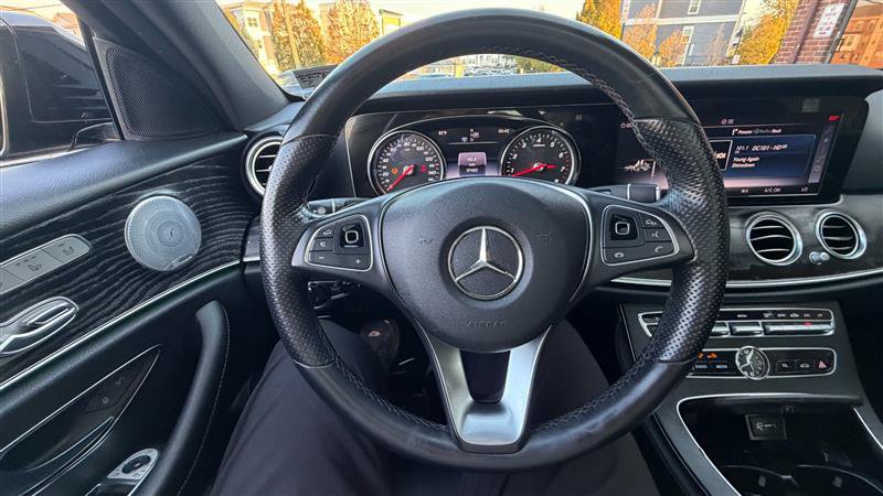 Used 2018 Mercedes-Benz E 300 image 36