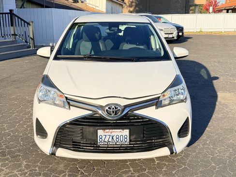 Used 2017 Toyota Yaris L image 2