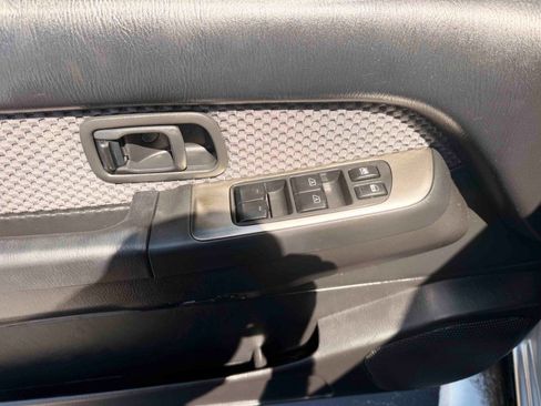 Used 2003 Nissan Pathfinder SE w/ SE Popular Pkg image 19