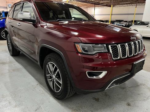 Used 2017 Jeep Grand Cherokee Limited w/ Luxury Group II image 11