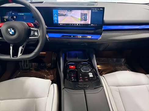 Used 2026 BMW M5 Touring w/ M Driver's Package image 19