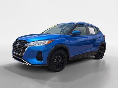 Used 2023 Nissan Kicks SV image 7