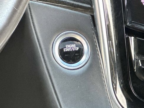 Used 2018 Cadillac Escalade Platinum image 5