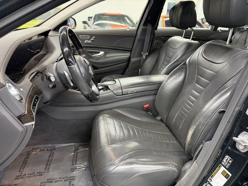 Used 2019 Mercedes-Benz S 560 4MATIC Sedan w/ AMG Line Exterior image 20