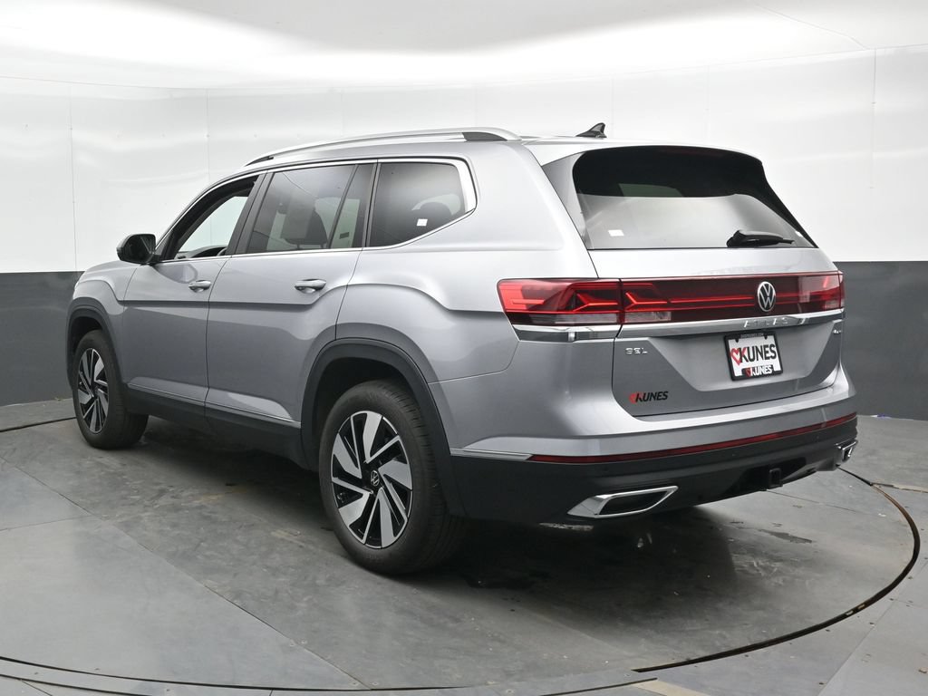 Used 2025 Volkswagen Atlas SEL AWD/4WD image 11