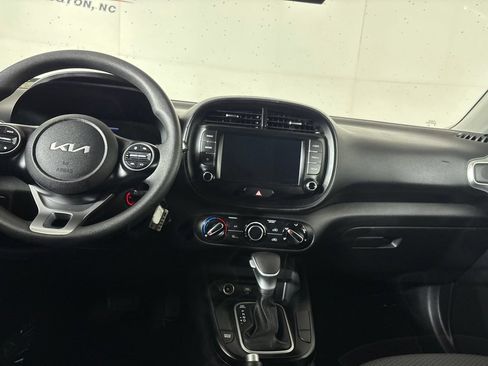 Used 2024 Kia Soul LX w/ Option Group 015 FWD image 22