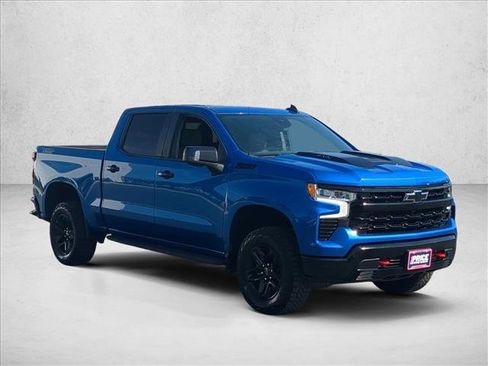 Used 2023 Chevrolet Silverado 1500 LT Trail Boss w/ LT Trail Boss Premium Package AWD/4WD image 3