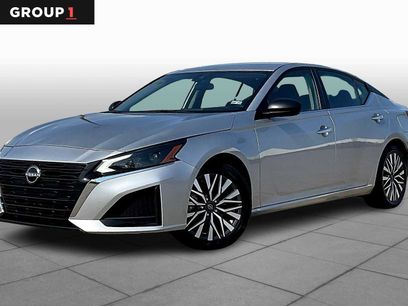 Used 2024 Nissan Altima 2.5 SV