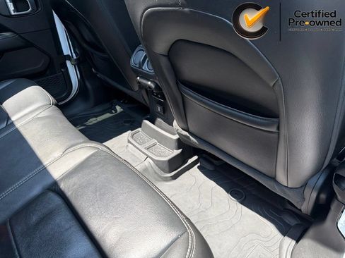Certified 2022 Jeep Wrangler Unlimited Sahara AWD/4WD image 30
