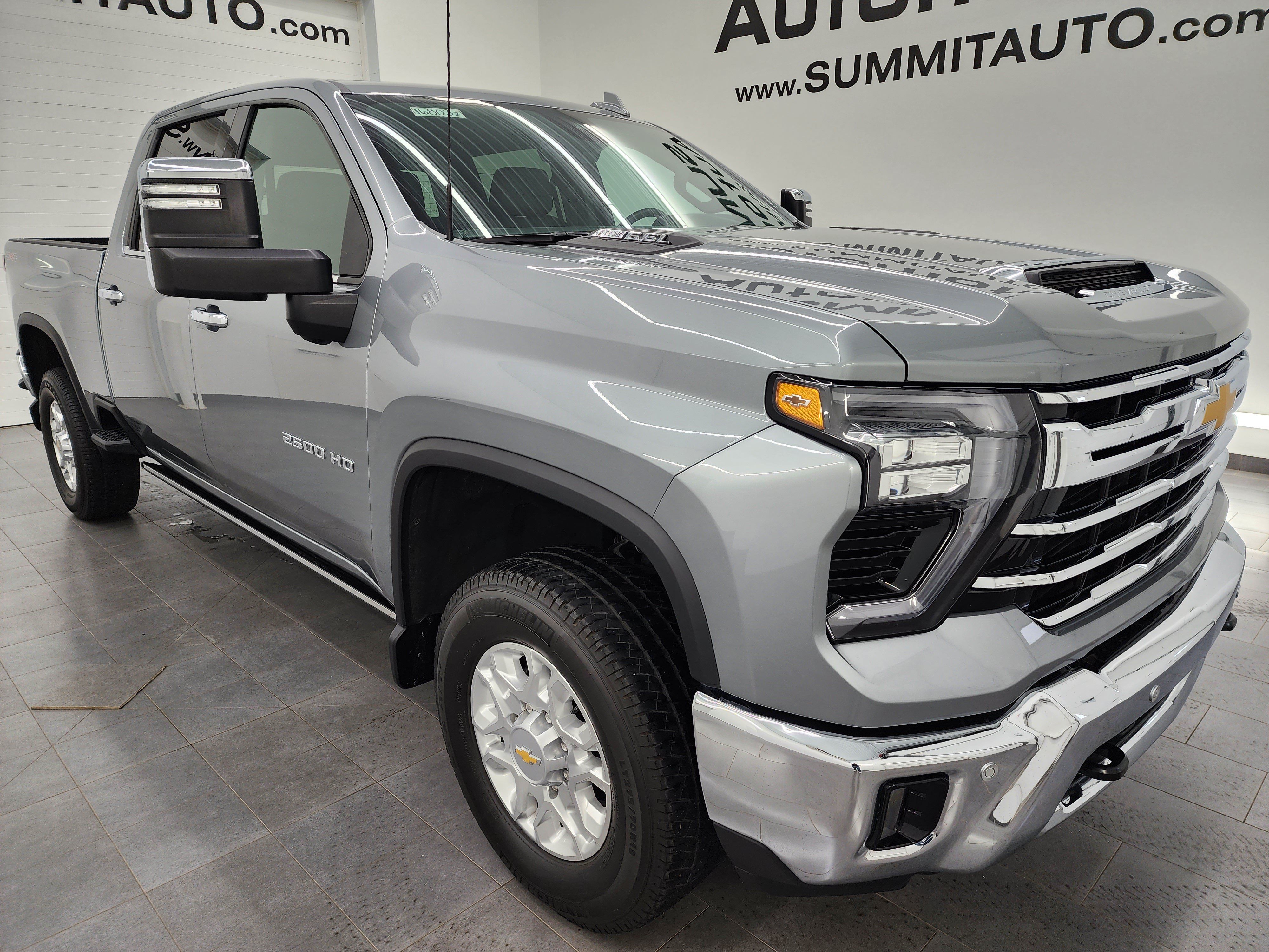 Used 2024 Chevrolet Silverado 2500 LTZ w/ LTZ Premium Package AWD/4WD image 2