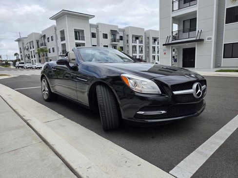 Used 2015 Mercedes-Benz SLK 250 image 7
