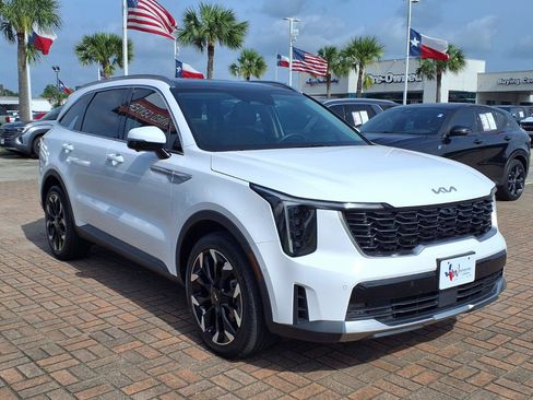 Used 2025 Kia Sorento SX FWD image 3