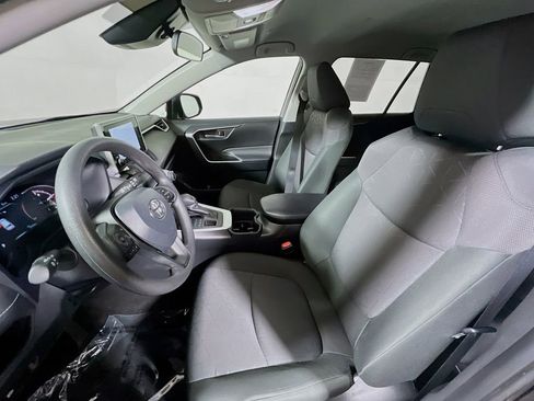 Certified 2025 Toyota RAV4 XLE image 19